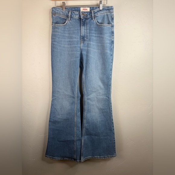 Wrangler High Rise Fierce Flare Jeans with Embroidery Retro 1970s Size 8 - Picture 3 of 11